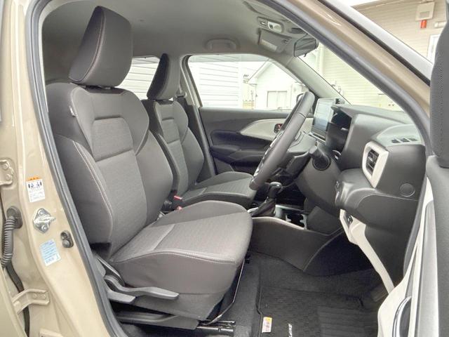 スイフト ハイブリッドＭＺ　全方位モニター付き９型ナビ　セーフティサポート　ＬＥＤライト　ＬＥＤフォグランプ　ＡｐｐｌｅＣａｒＰｌａｙ　純正１６インチアルミホイール　フルセグ　パドルシフト　オートブレーキホールド　禁煙車（11枚目）