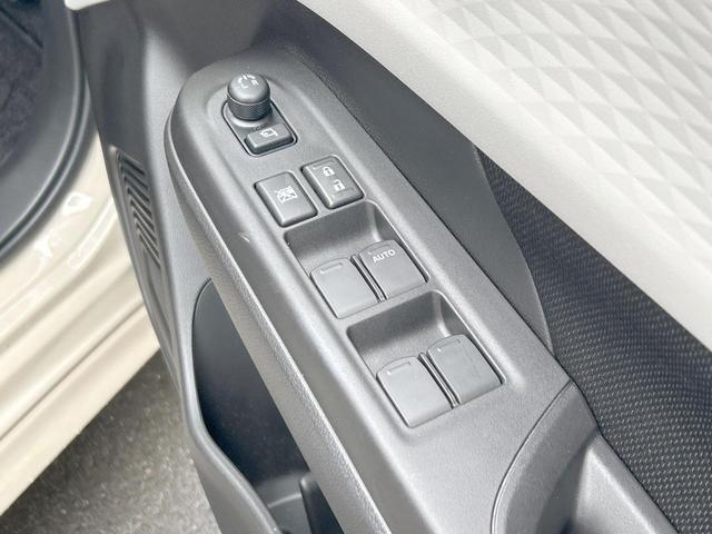 スイフト ハイブリッドＭＺ　全方位モニター付き９型ナビ　セーフティサポート　ＬＥＤライト　ＬＥＤフォグランプ　ＡｐｐｌｅＣａｒＰｌａｙ　純正１６インチアルミホイール　フルセグ　パドルシフト　オートブレーキホールド　禁煙車（26枚目）