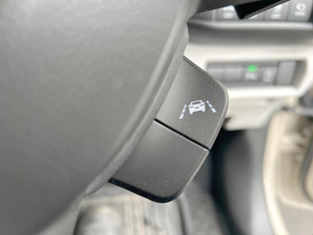 スイフト ハイブリッドＭＺ　全方位モニター付き９型ナビ　セーフティサポート　ＬＥＤライト　ＬＥＤフォグランプ　ＡｐｐｌｅＣａｒＰｌａｙ　純正１６インチアルミホイール　フルセグ　パドルシフト　オートブレーキホールド　禁煙車（35枚目）