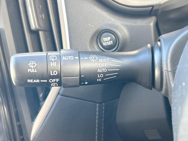 フォレスター アドバンス ルーフレール アイサイトセイフティプラス 視覚拡張 8型ナビ Bluetooth LEDライト スマートリアビューカメラ 純正18インチアルミホイール パワーシート 全席シートヒーター 禁煙車(62枚目)