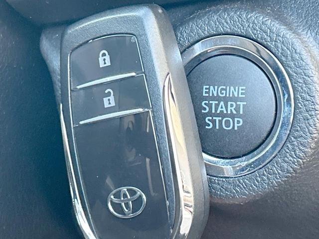 �y�X�}�[�g�L�[�z�J�o����|�P�b�g�ɓ��ꂽ�܂܂ł��h�A�̎{���E�������\�ȃX�}�[�g�L�[�𑕔��B�G���W���̃I���E�I�t�����J�M�����o���K�v����������Ƃ��Ă��֗��ł���