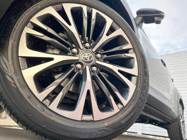 �y�����P�W�C���`�A���~�z�C�[���z�O�ςɃ}�b�`���������A���~�z�C�[���𑕒����Ă���܂��B�e��ЊO�A���~�z�C�[����A�X�^�b�h���X�^�C�����戵�����Ă���܂��B���񂲑��k����������