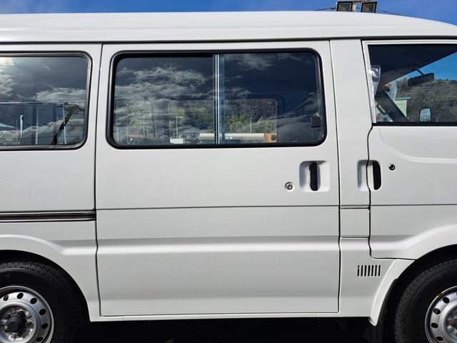 バネットバン ＤＸ　４ＷＤ　ハイルール　５ドア・６人乗り　両側スライドドア・スライドガラス　カラーバンパー　電動ミラー　ヘッドライトレベライザー　ホイル付きスタッドレスタイヤ積込み（17枚目）