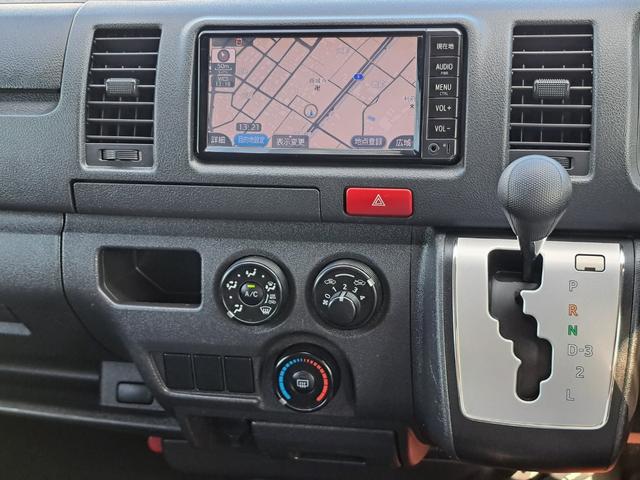 ハイエースバン ロングDX 4WDディーゼルターボ 5ドア・6人乗り トヨタ純正ナビ・テレビ ETC ヘッドライトレベライザー 排ガス浄化スイッチ キーレスエントリー 両側スライドガラス(40枚目)