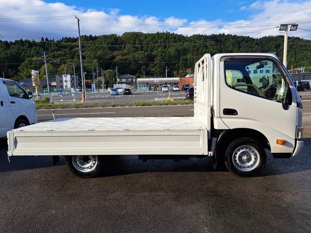 トヨエース ロングシングルジャストロー 4WDディーゼルターボ 積載量1,250kg 後輪シングルタイヤ 5速マニュアル 禁煙車 フォグランプ ヘッドライトレベライザー アイドルアップ ・排ガス浄化スイッチ(16枚目)