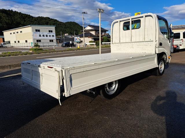 トヨエース ロングシングルジャストロー 4WDディーゼルターボ 積載量1,250kg 後輪シングルタイヤ 5速マニュアル 禁煙車 フォグランプ ヘッドライトレベライザー アイドルアップ ・排ガス浄化スイッチ(23枚目)