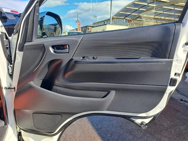 ハイエースバン ロングDX GLパッケージ 4WDディーゼルターボ 5ドア・6人乗り 寒冷地仕様 Wエアコン・Rヒーター ナビ・テレビ・バックカメラ 電動格納ミラー ビルトインETC パワーヒート・排ガス浄化スイッチ キーレスエントリー(34枚目)