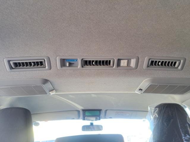 ハイエースバン ロングDX GLパッケージ 4WDディーゼルターボ 5ドア・6人乗り 寒冷地仕様 Wエアコン・Rヒーター ナビ・テレビ・バックカメラ 電動格納ミラー ビルトインETC パワーヒート・排ガス浄化スイッチ キーレスエントリー(72枚目)