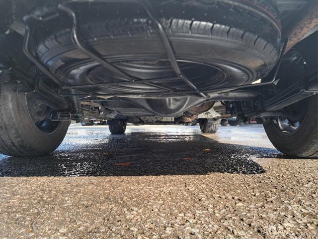 ハイエースバン ロングスーパーＧＬプライムセレ　４ＷＤディーゼルターボ　特別仕様車　寒冷地仕様　モデリスタスポイラー　社外１７インチアルミ　トヨタ純正ナビ・テレビ・バックカメラ　ウッドコンビステアリング　ＥＴＣ　キーレスエントリー　タイベル交換済み（29枚目）