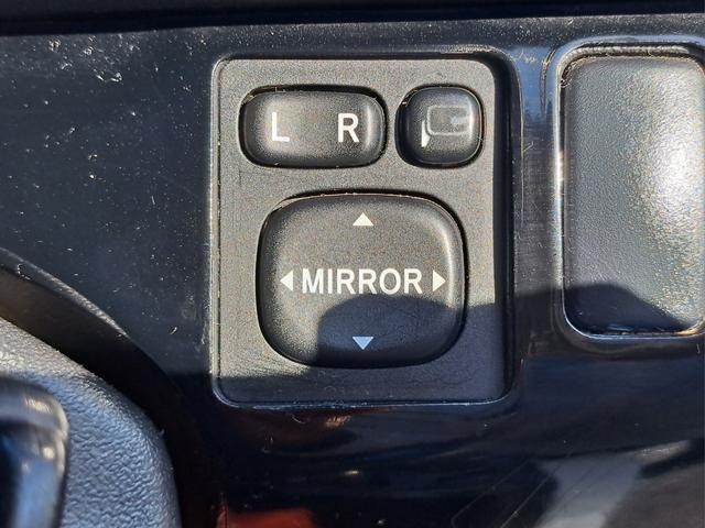 ハイエースバン ロングスーパーＧＬプライムセレ　４ＷＤディーゼルターボ　特別仕様車　寒冷地仕様　モデリスタスポイラー　社外１７インチアルミ　トヨタ純正ナビ・テレビ・バックカメラ　ウッドコンビステアリング　ＥＴＣ　キーレスエントリー　タイベル交換済み（42枚目）