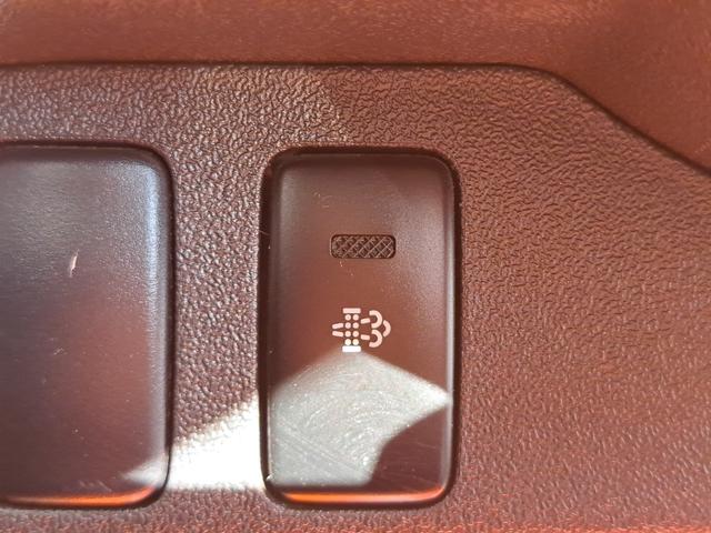 ハイエースバン ロングスーパーＧＬプライムセレ　４ＷＤディーゼルターボ　特別仕様車　寒冷地仕様　モデリスタスポイラー　社外１７インチアルミ　トヨタ純正ナビ・テレビ・バックカメラ　ウッドコンビステアリング　ＥＴＣ　キーレスエントリー　タイベル交換済み（43枚目）