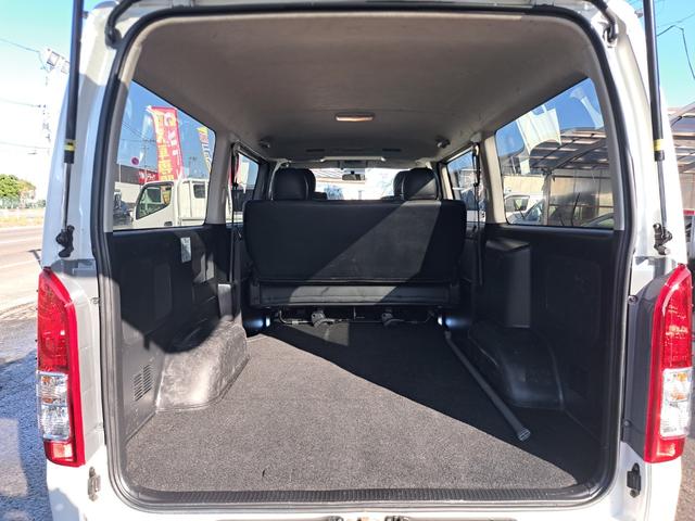 ハイエースバン ロングスーパーＧＬプライムセレ　４ＷＤディーゼルターボ　特別仕様車　寒冷地仕様　モデリスタスポイラー　社外１７インチアルミ　トヨタ純正ナビ・テレビ・バックカメラ　ウッドコンビステアリング　ＥＴＣ　キーレスエントリー　タイベル交換済み（58枚目）
