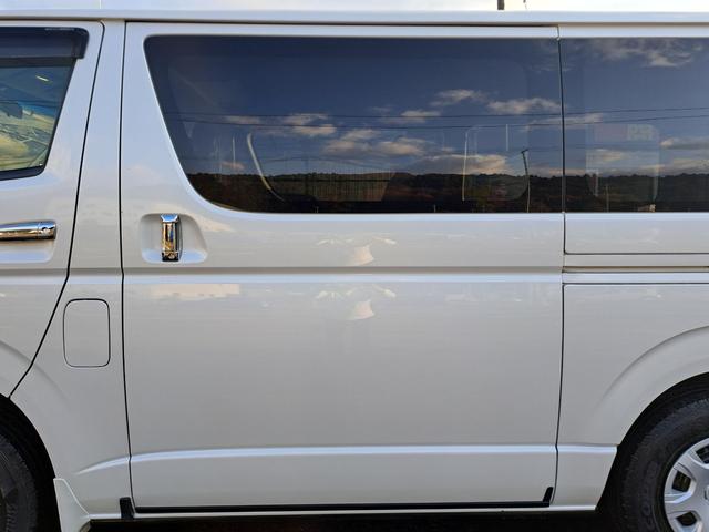 ハイエースバン ロングスーパーGL 4WDディーゼルターボ 寒冷地仕様車 カロッツェリア製ナビ・テレビ・バックカメラ 前後AC100V電源 Wオートエアコン ETC パワーヒート・排ガス浄化スイッチ イージークローザードア キーレス(31枚目)