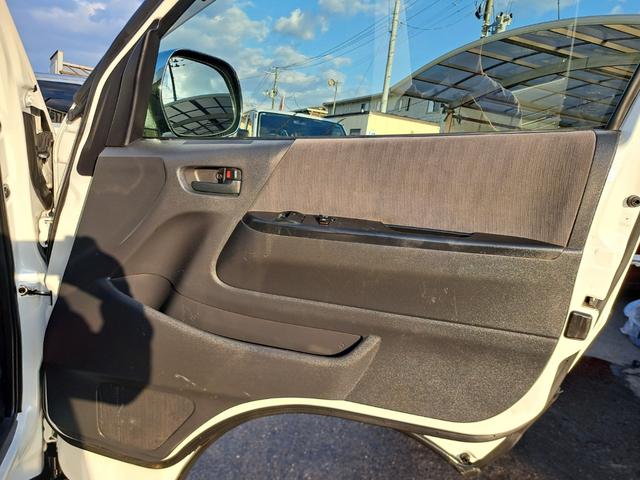 ハイエースバン ロングスーパーGL 4WDディーゼルターボ 寒冷地仕様車 カロッツェリア製ナビ・テレビ・バックカメラ 前後AC100V電源 Wオートエアコン ETC パワーヒート・排ガス浄化スイッチ イージークローザードア キーレス(37枚目)