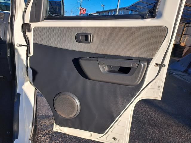 タウンエースバン GL 4WD 禁煙車 センターデフロック付 トヨタ純正ナビ・テレビ・バックカメラ Bluetooth付 ETC リアヒーター Wエアバック 電動格納ミラー キーレスエントリー(29枚目)