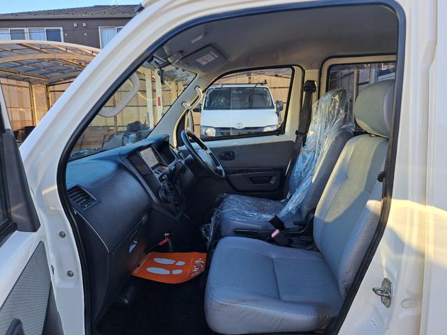 タウンエースバン GL 4WD 禁煙車 センターデフロック付 トヨタ純正ナビ・テレビ・バックカメラ Bluetooth付 ETC リアヒーター Wエアバック 電動格納ミラー キーレスエントリー(52枚目)