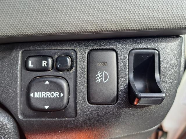 ハイエースバン ロングDX GLパッケージ 4WDディーゼルターボ LEDヘッドライト・フォグランプ 社外15インチアルミホィール TOYOTA純正HDDナビ・テレビ・Bluetooth付 ドライブレコーダー ETC 電動格納ミラー キーレス(15枚目)