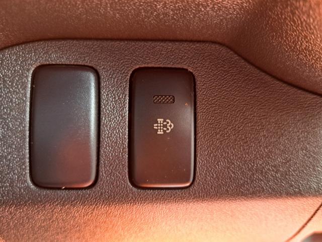 ハイエースバン ロングDX GLパッケージ 4WDディーゼルターボ LEDヘッドライト・フォグランプ 社外15インチアルミホィール TOYOTA純正HDDナビ・テレビ・Bluetooth付 ドライブレコーダー ETC 電動格納ミラー キーレス(39枚目)