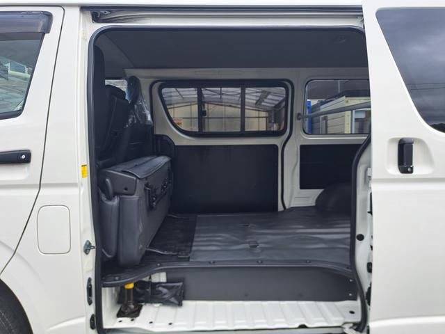 ハイエースバン ロングDX GLパッケージ 4WDディーゼルターボ LEDヘッドライト・フォグランプ 社外15インチアルミホィール TOYOTA純正HDDナビ・テレビ・Bluetooth付 ドライブレコーダー ETC 電動格納ミラー キーレス(69枚目)