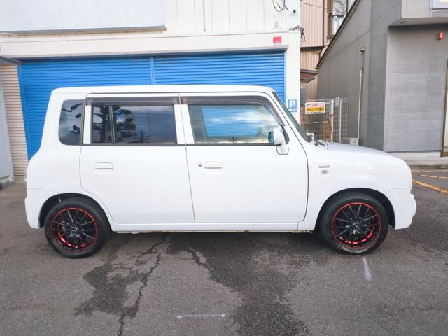 アルトラパン ＳＳ　（車検２年）基本装備フル装備　社外ＳＤナビ地デジＴＶ　ＥＴＣ　前方ドライブレコーダー　キーレス　コラム４ＡＴ　ＡＢＳ　純正１４インチＡＷ　タイミングチェーンエンジン（8枚目）