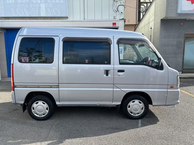 サンバーバン ディアス　切替４ＷＤ　フロア５速マニュアル（車検２年）基本装備フル装備　両側スライドドア　純正カセットオーディオ　キーレス　ＡＢＳ　１２インチホイール（8枚目）