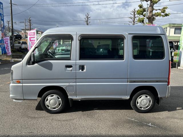 サンバーバン ディアス　切替４ＷＤ　フロア５速マニュアル（車検２年）基本装備フル装備　両側スライドドア　純正カセットオーディオ　キーレス　ＡＢＳ　１２インチホイール（9枚目）