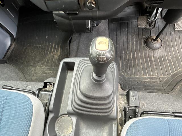 サンバーバン ディアス　切替４ＷＤ　フロア５速マニュアル（車検２年）基本装備フル装備　両側スライドドア　純正カセットオーディオ　キーレス　ＡＢＳ　１２インチホイール（23枚目）