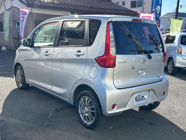 デイズ S アイドリングストップ(車検令和8年5月)基本装備フル装備 純正SDナビ地デジTV Bカメラ キーレス インパネCVT ABS 社外14インチAWスタッドレスタイヤ装着済 タイミングチェーンエンジン(13枚目)