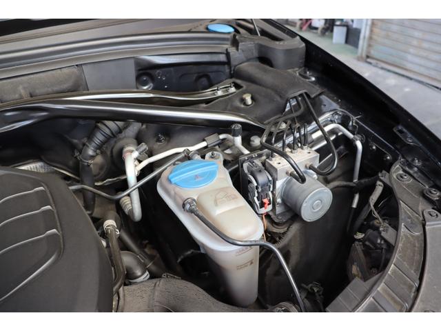 Ｑ５ ２．０ＴＦＳＩクワトロ　Ｓラインパッケージ４ＷＤ　ナビ　バックカメラ　プッシュスタート　スペアキー　パワートランク（16枚目）
