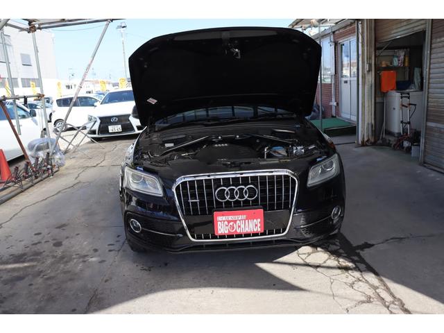 Ｑ５ ２．０ＴＦＳＩクワトロ　Ｓラインパッケージ４ＷＤ　ナビ　バックカメラ　プッシュスタート　スペアキー　パワートランク（18枚目）