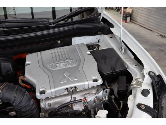アウトランダーＰＨＥＶ Ｇナビパッケージ　ナビ　バックカメラ　プッシュスタート　受電ケーブル付　パワートランク　スタッドレスタイヤ付き　ＥＴＣ　１年保証（15枚目）