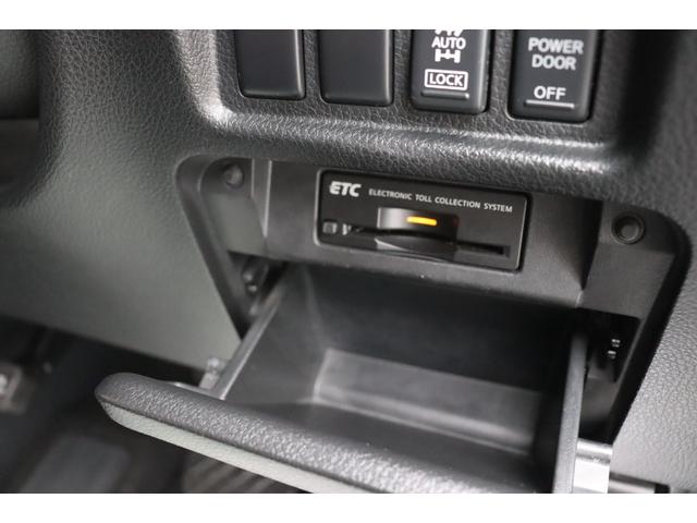 エルグランド 250ハイウェイスター 8人乗り4WD ナビフルセグTV プッシュスタート 両面パワースライドドア ドライブレコーダー スペアキー フィリップダウンモニター ETC1年保証(9枚目)