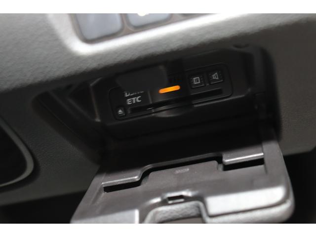 レジェンド ベースグレード EX 4WD HDDナビ バックサイドカメラ 本革シート サンルーフ プッシュスタート プレミアムオーディオ ブラインドスポット ドライブレコーダー スタッドレスタイヤ付き ETC 1年保証(8枚目)