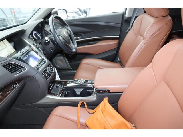 レジェンド ベースグレード EX 4WD HDDナビ バックサイドカメラ 本革シート サンルーフ プッシュスタート プレミアムオーディオ ブラインドスポット ドライブレコーダー スタッドレスタイヤ付き ETC 1年保証(32枚目)