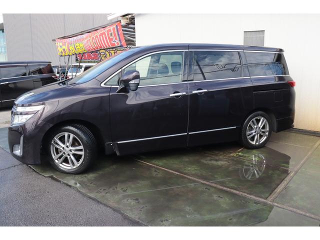 エルグランド ２５０ハイウェイスター　８人乗り　４ＷＤ　社外ＨＤＤナビ　バックカメラ　社外フリップダウンモニター　Ｂｌｕｅｔｏｏｔｈ対応　ＥＴＣ　１年保証（6枚目）