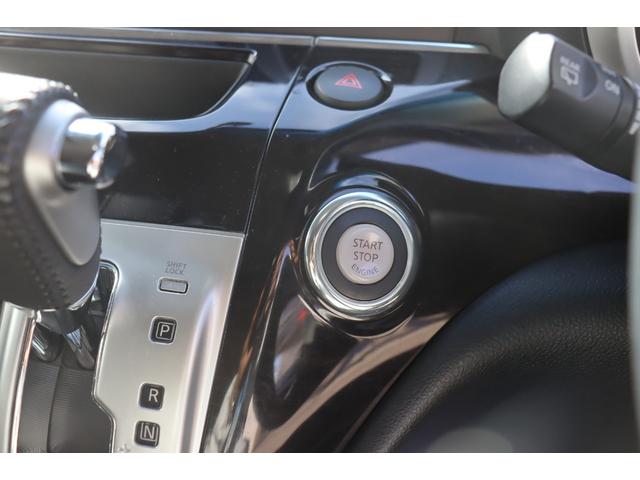 エルグランド ２５０ハイウェイスター　８人乗り　４ＷＤ　社外ＨＤＤナビ　バックカメラ　社外フリップダウンモニター　Ｂｌｕｅｔｏｏｔｈ対応　ＥＴＣ　１年保証（9枚目）