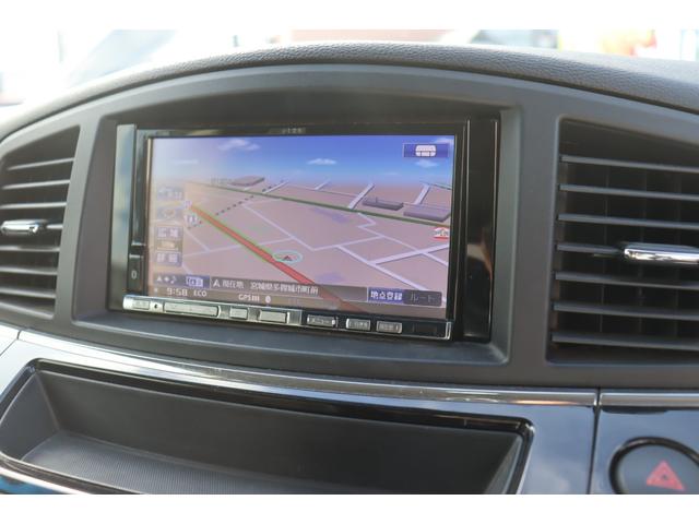 エルグランド ２５０ハイウェイスター　８人乗り　４ＷＤ　社外ＨＤＤナビ　バックカメラ　社外フリップダウンモニター　Ｂｌｕｅｔｏｏｔｈ対応　ＥＴＣ　１年保証（10枚目）