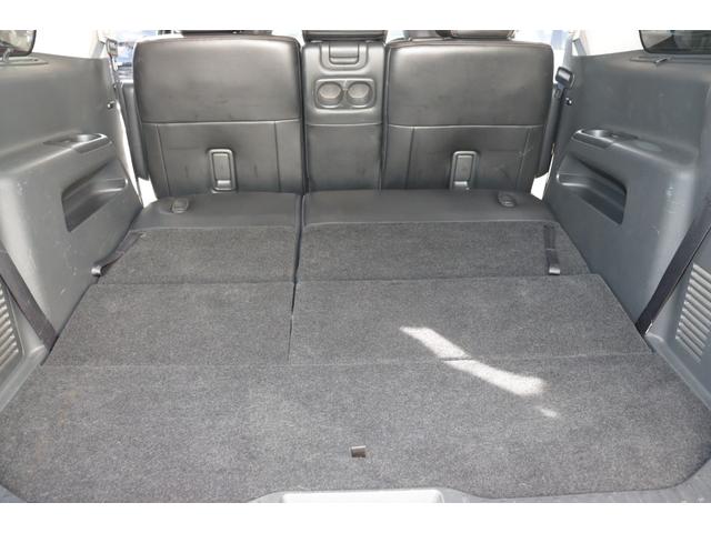 エルグランド ２５０ハイウェイスター　８人乗り　４ＷＤ　社外ＨＤＤナビ　バックカメラ　社外フリップダウンモニター　Ｂｌｕｅｔｏｏｔｈ対応　ＥＴＣ　１年保証（26枚目）