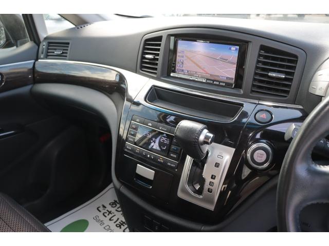 エルグランド ２５０ハイウェイスター　８人乗り　４ＷＤ　社外ＨＤＤナビ　バックカメラ　社外フリップダウンモニター　Ｂｌｕｅｔｏｏｔｈ対応　ＥＴＣ　１年保証（32枚目）