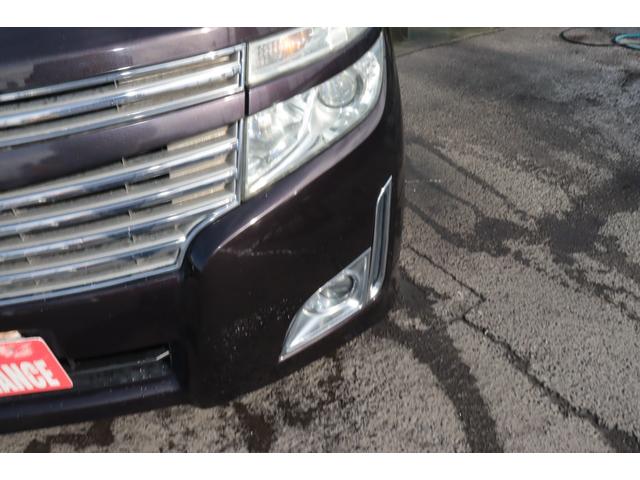 エルグランド ２５０ハイウェイスター　８人乗り　４ＷＤ　社外ＨＤＤナビ　バックカメラ　社外フリップダウンモニター　Ｂｌｕｅｔｏｏｔｈ対応　ＥＴＣ　１年保証（39枚目）