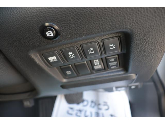 エルグランド ３５０ハイウェイスター　４ＷＤ　関西仕入れ　純正ナビ　フルセグＴＶ　アラウンドビューモニター　サンルーフ　両面パワースライドドア　プッシュスタートスペアキー　ドライブレコーダー　ＥＴＣ１年保証（11枚目）