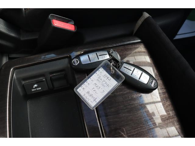 エルグランド ３５０ハイウェイスター　４ＷＤ　関西仕入れ　純正ナビ　フルセグＴＶ　アラウンドビューモニター　サンルーフ　両面パワースライドドア　プッシュスタートスペアキー　ドライブレコーダー　ＥＴＣ１年保証（12枚目）