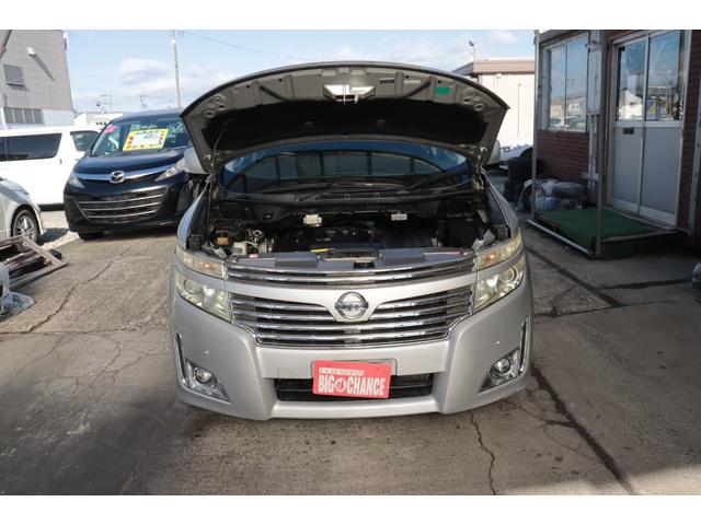 エルグランド ３５０ハイウェイスター　４ＷＤ　関西仕入れ　純正ナビ　フルセグＴＶ　アラウンドビューモニター　サンルーフ　両面パワースライドドア　プッシュスタートスペアキー　ドライブレコーダー　ＥＴＣ１年保証（19枚目）