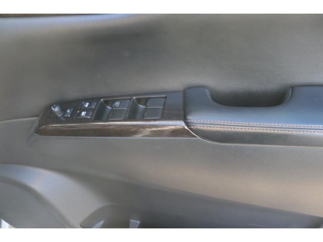 エルグランド ３５０ハイウェイスター　４ＷＤ　関西仕入れ　純正ナビ　フルセグＴＶ　アラウンドビューモニター　サンルーフ　両面パワースライドドア　プッシュスタートスペアキー　ドライブレコーダー　ＥＴＣ１年保証（33枚目）