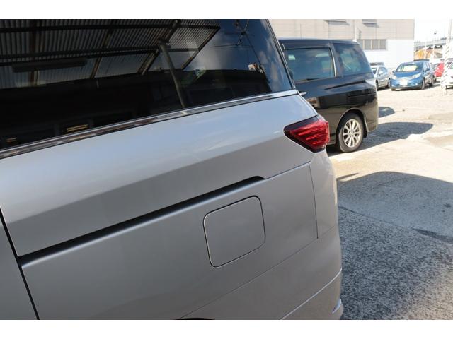 エルグランド ３５０ハイウェイスター　４ＷＤ　関西仕入れ　純正ナビ　フルセグＴＶ　アラウンドビューモニター　サンルーフ　両面パワースライドドア　プッシュスタートスペアキー　ドライブレコーダー　ＥＴＣ１年保証（48枚目）