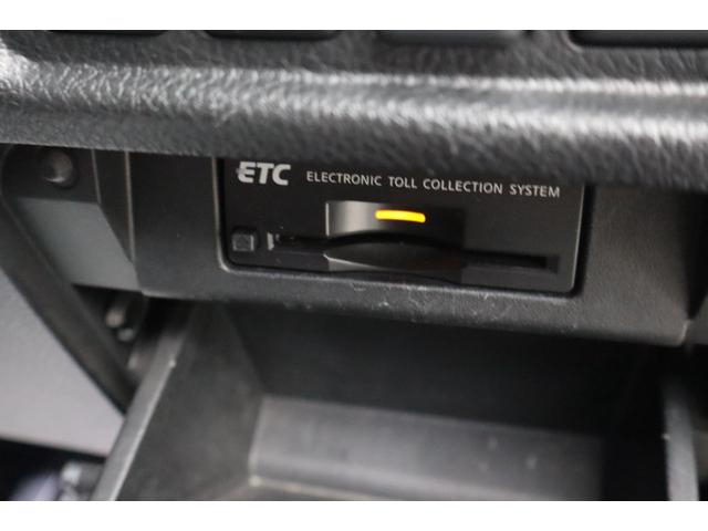 エルグランド ２５０ハイウェイスター　４ＷＤ　純正ナビ　アラウンドビューモニター　プッシュスタート　両面パワースライドドア　フィリップダウンモニター　スペアキー　ＥＴＣ　１年保証（11枚目）