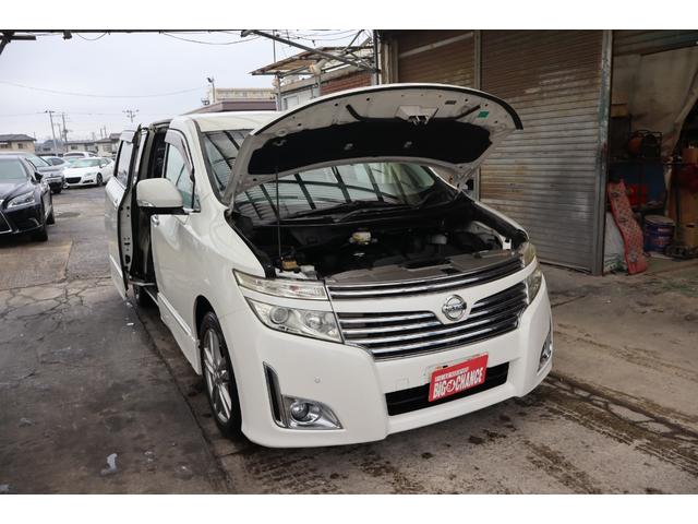 エルグランド ２５０ハイウェイスター　４ＷＤ　純正ナビ　アラウンドビューモニター　プッシュスタート　両面パワースライドドア　フィリップダウンモニター　スペアキー　ＥＴＣ　１年保証（16枚目）