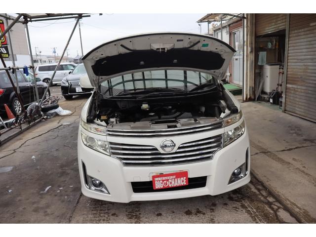 エルグランド ２５０ハイウェイスター　４ＷＤ　純正ナビ　アラウンドビューモニター　プッシュスタート　両面パワースライドドア　フィリップダウンモニター　スペアキー　ＥＴＣ　１年保証（17枚目）