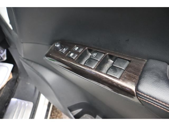 エルグランド ２５０ハイウェイスター　４ＷＤ　純正ナビ　アラウンドビューモニター　プッシュスタート　両面パワースライドドア　フィリップダウンモニター　スペアキー　ＥＴＣ　１年保証（38枚目）