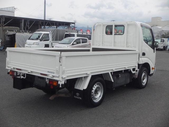 シングルジャストロー　標準　鉄板板張り　（２８５×１６０ｃｍ）　エアコン　パワステ　パワーウィンド　運転席エアバック　ＡＢＳ　１．１５ｔ積載　４ＷＤ　Ｒタイヤ（シングル）　タイミングベルト交換（Ｒ１ｙ１２）　３人(16枚目)